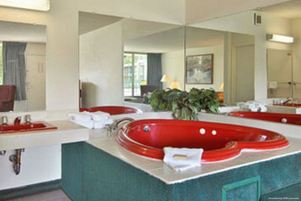 Macomb Inn Macomb